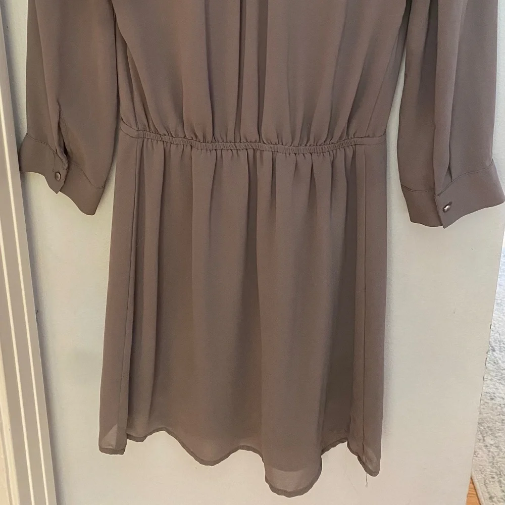H&M Ruffle Dress - Picture 2 of 3